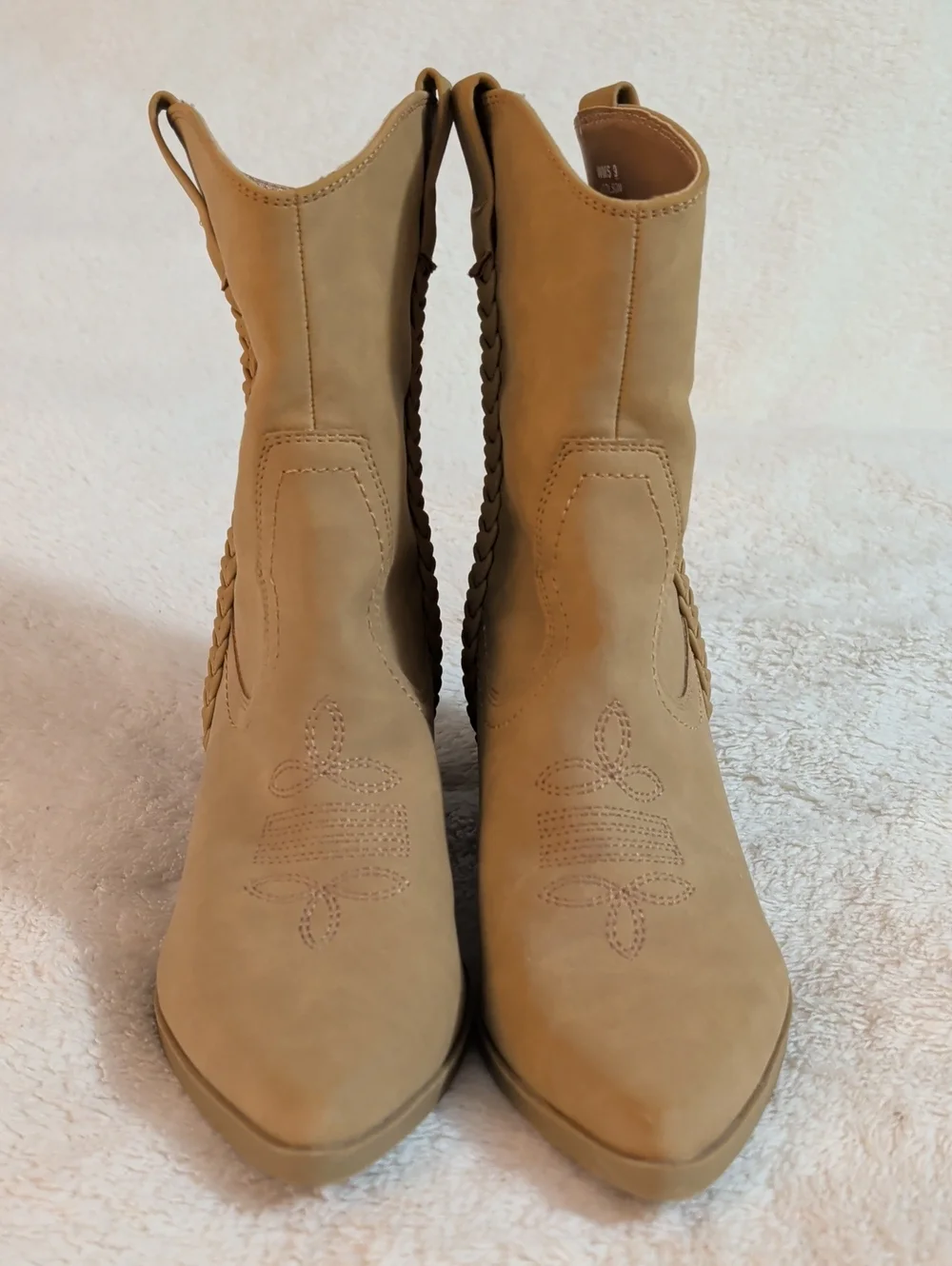 DV by Dolce Vita Karyn Western Booties Tan Suede Braided Ankle Boots Size 9